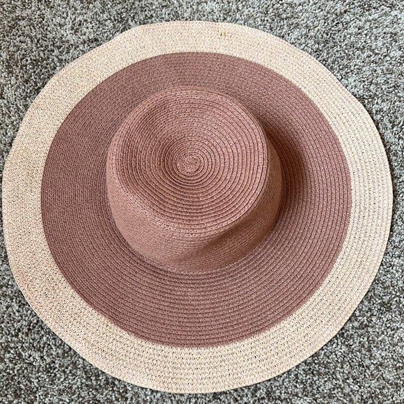 Nordstrom Rack Hat 💗 - Picture 2 of 6